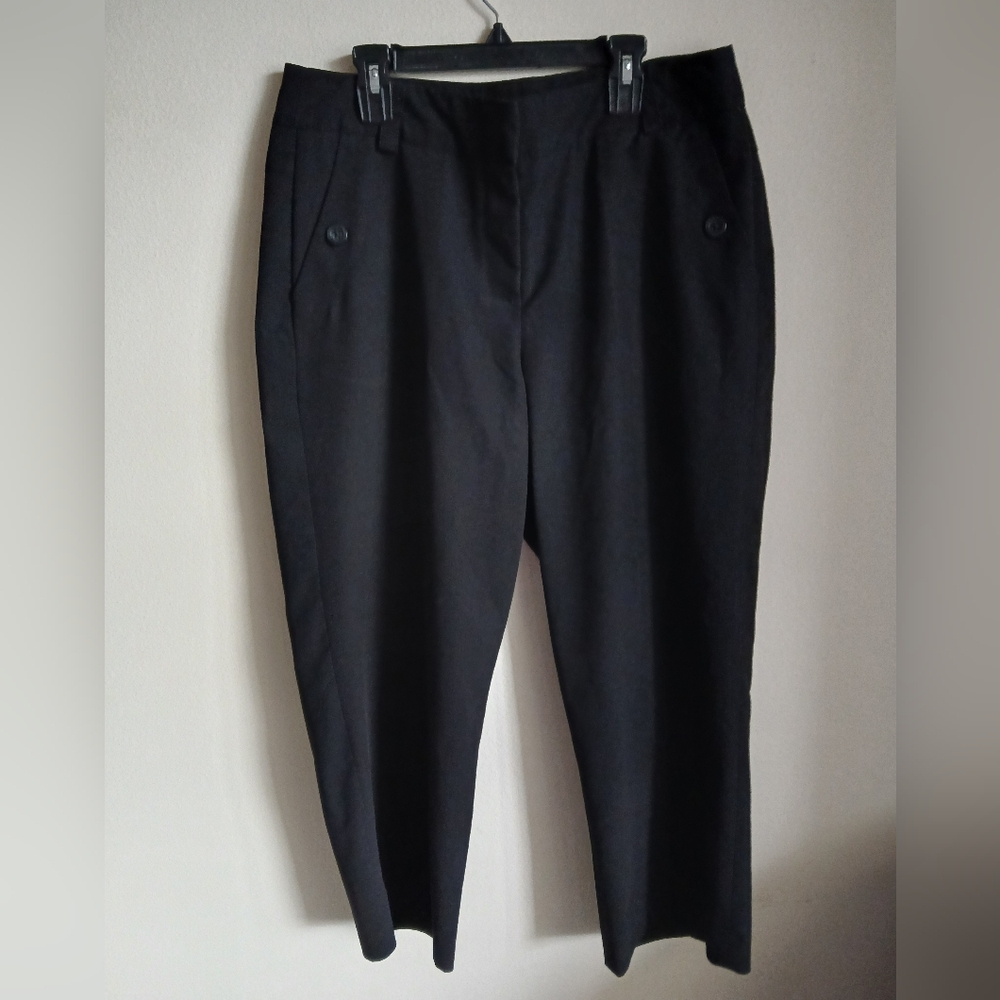 Sandro Sportswear Black Capri Pants Size 10